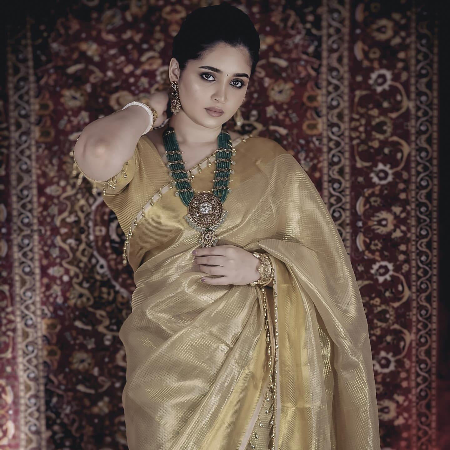 Swarnika Drape