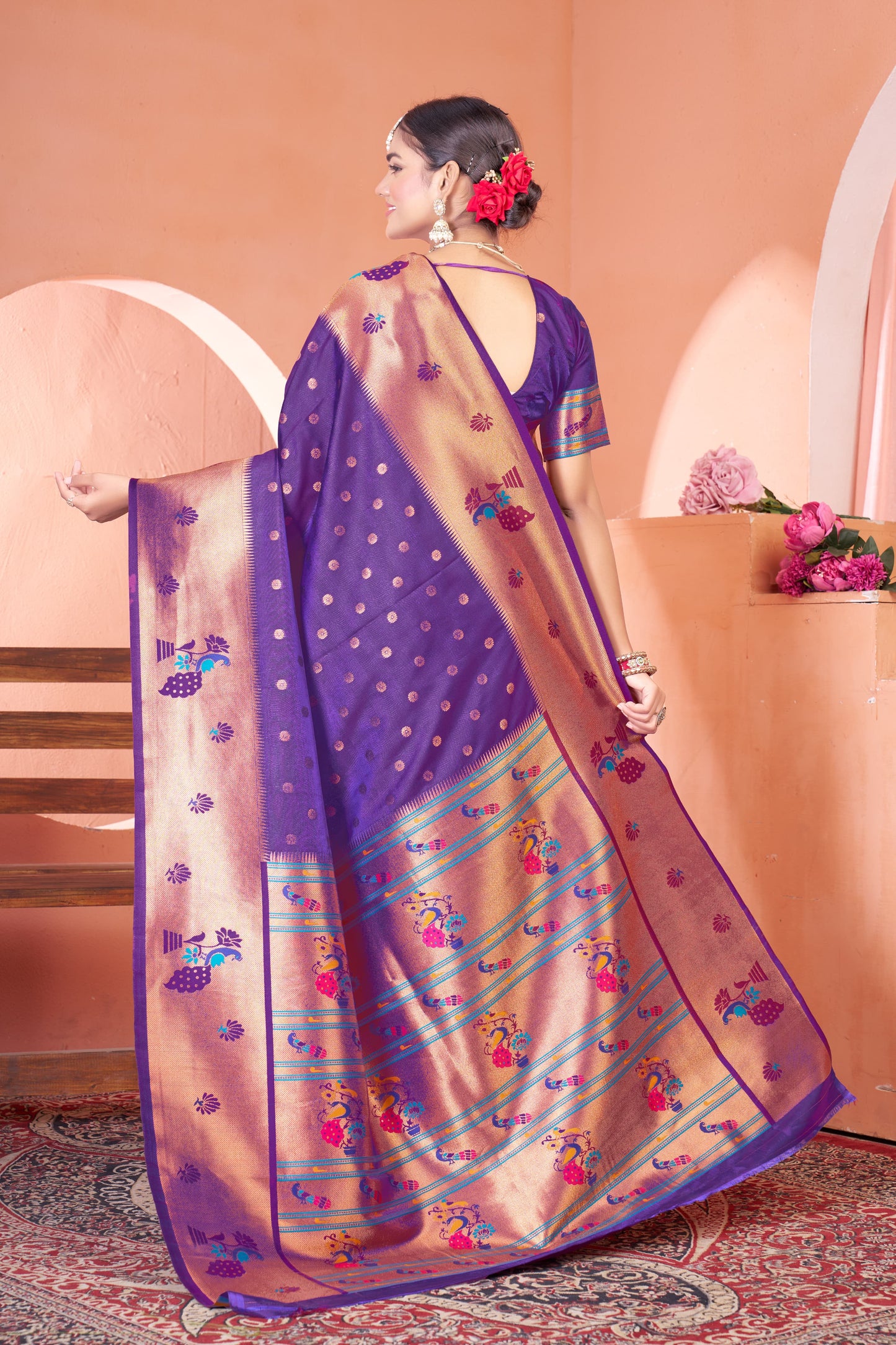 Nayna Paithani